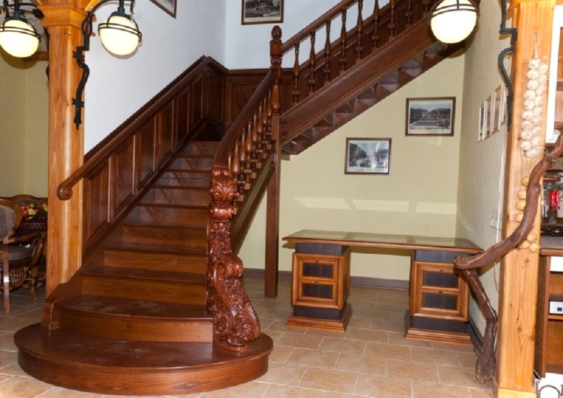 Цена Деревянной Лестницы Частном Доме Фото